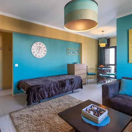 The Penthouse In Amarilis * 波尔蒂芒